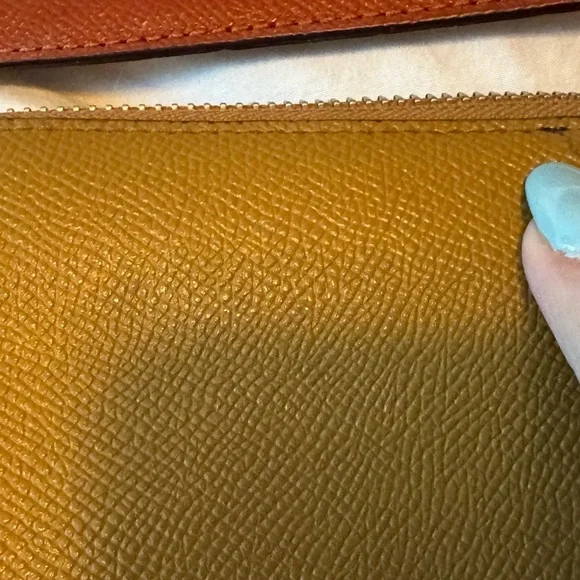 Coach Accordion Checkbook Zip Wallet Tan - Picture 5 of 7